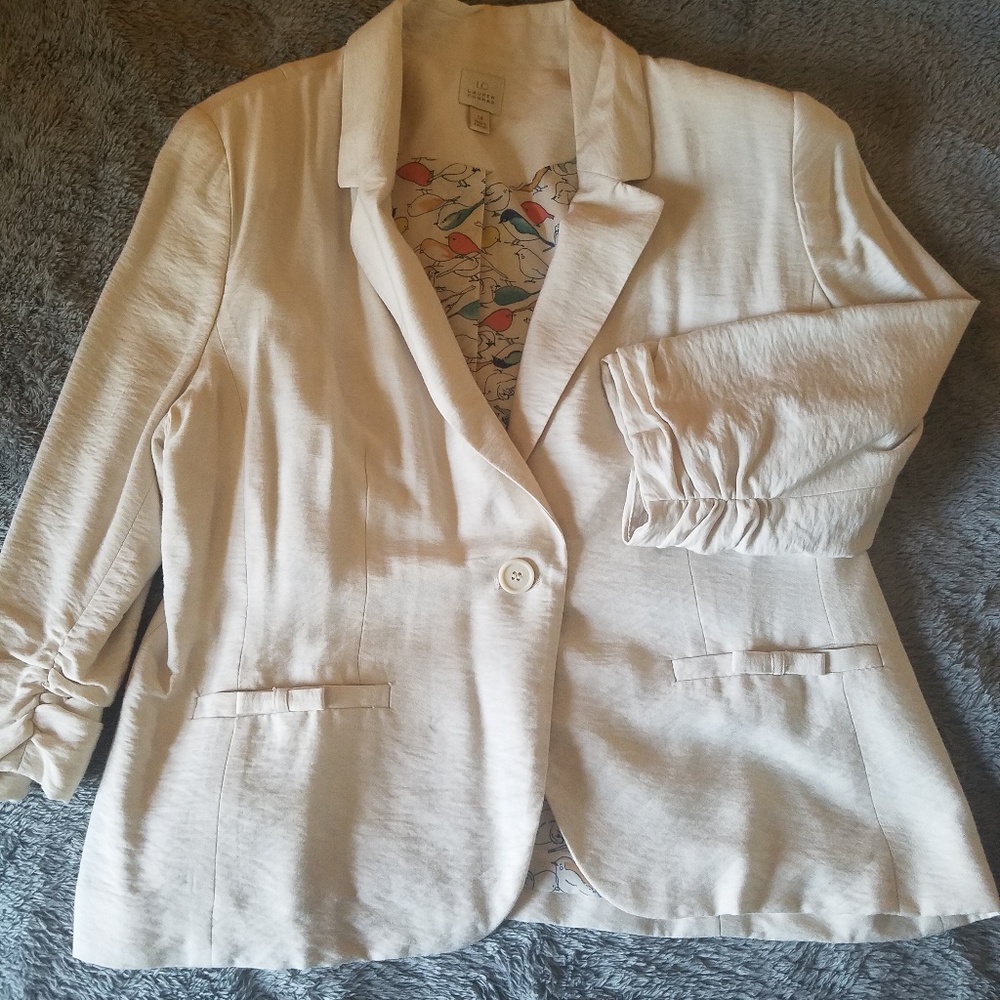 NWOT {Lauren Conrad} Cream blazer